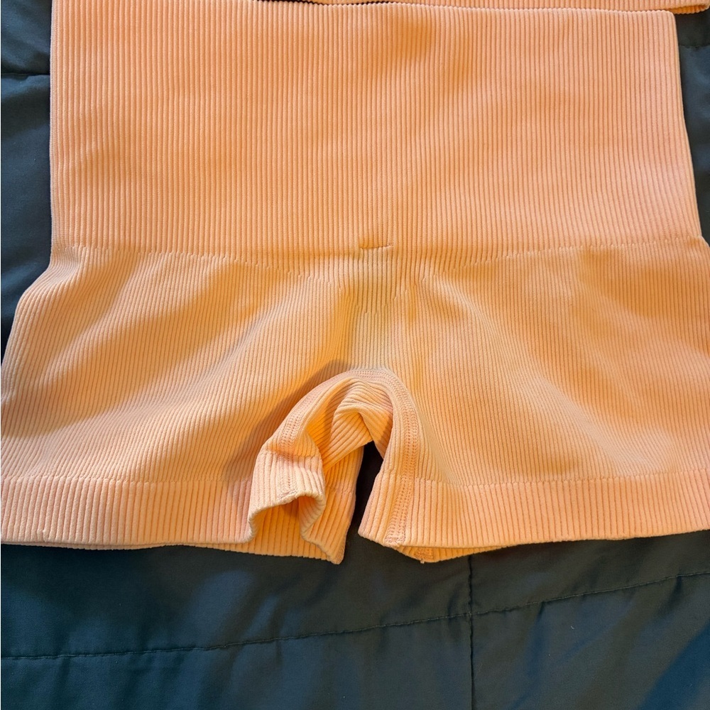 Savage X Fenty Coral Ribbed Ensemble - Picture 8 of 8